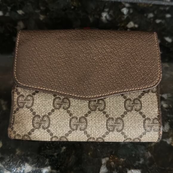 Gucci trifold sherry line wallet. Great condition Authentic - Picture 3 of 11